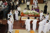 Giao dan Tân Thái Sơn tham dự nghi thức tháo đinh -thứ sáu Tuần Thánh 